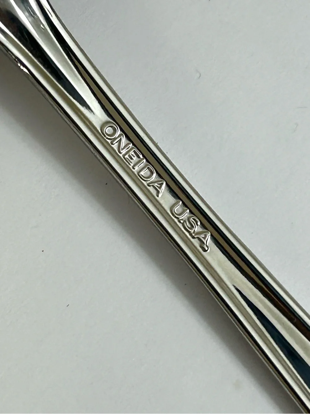 Oneida Gala Impulse Stainless Flatware Set - Forks & Spoons - 8 total